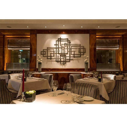 Dining room lighting using Soraa BRILLIANT PAR30 Short Neck 9 degree 2700K LED lamps